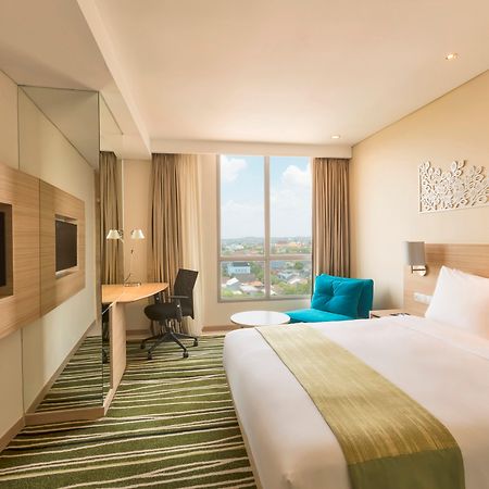 Holiday Inn Express Semarang Simpang Lima By Ihg Esterno foto
