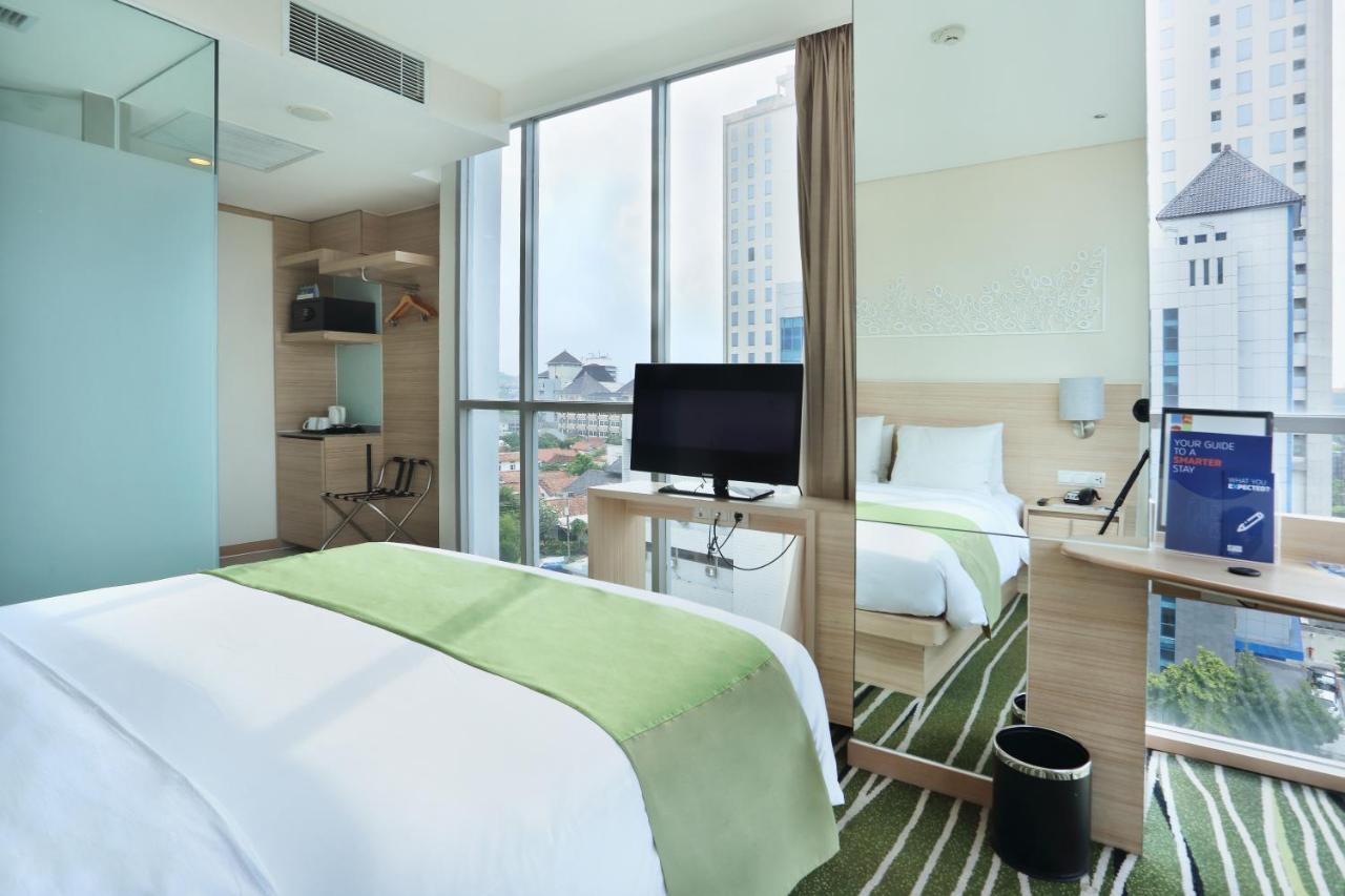 Holiday Inn Express Semarang Simpang Lima By Ihg Esterno foto