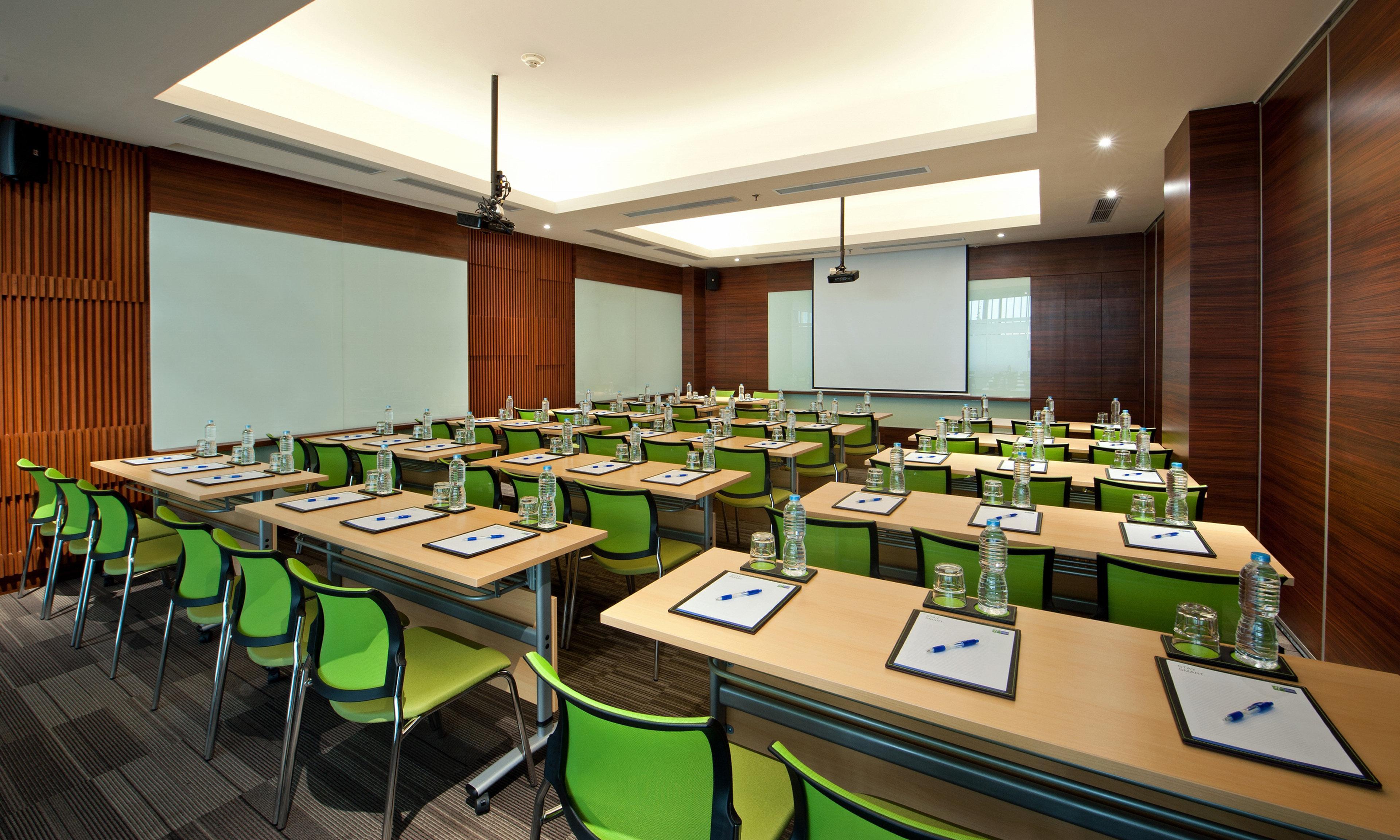 Holiday Inn Express Semarang Simpang Lima By Ihg Esterno foto