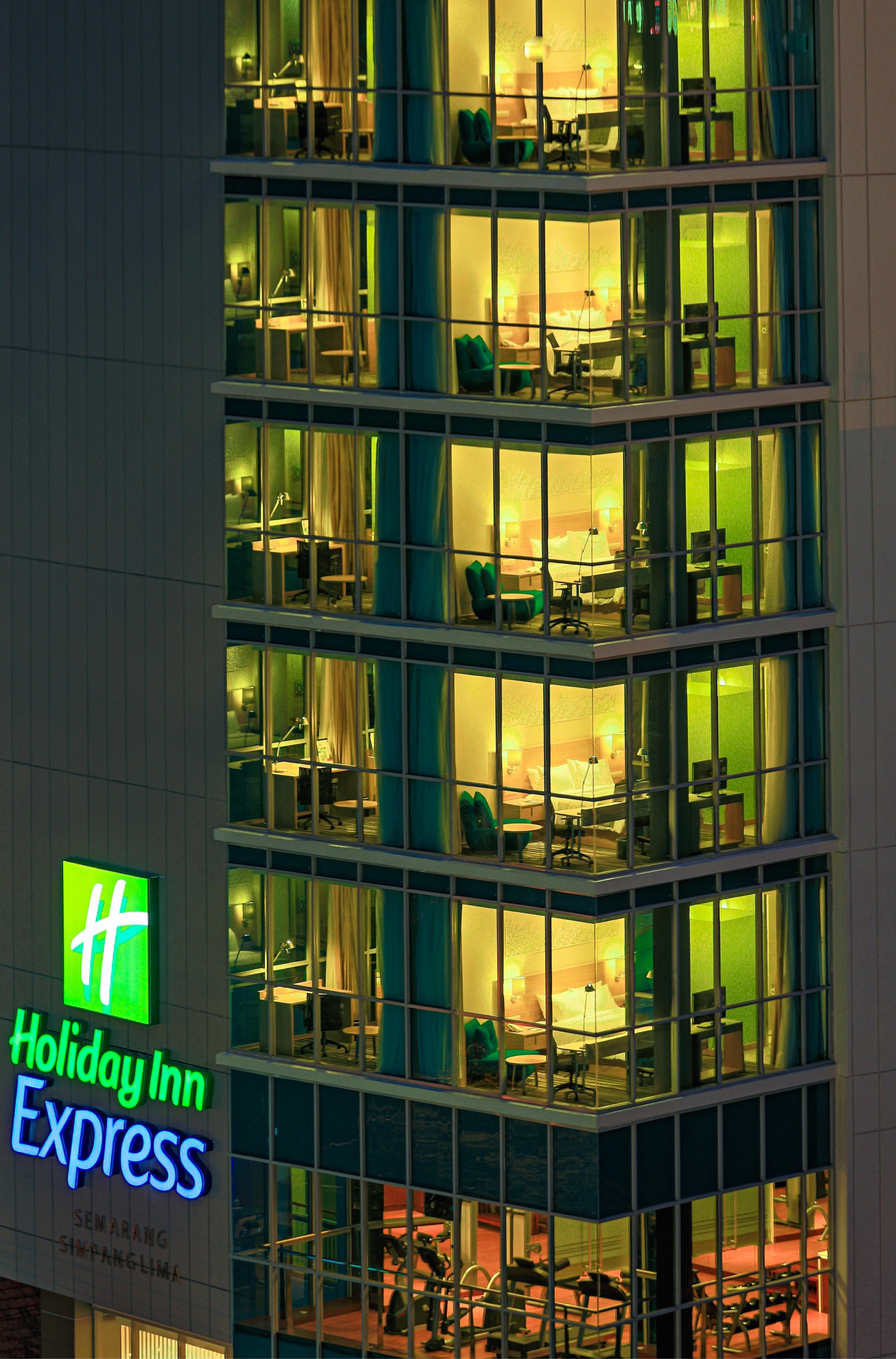 Holiday Inn Express Semarang Simpang Lima By Ihg Esterno foto